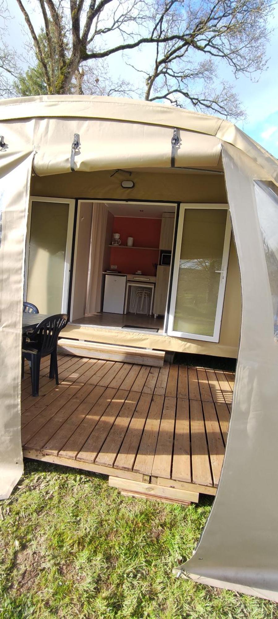 Camping Le Val Aux Fees - Broceliande Concoret Экстерьер фото
