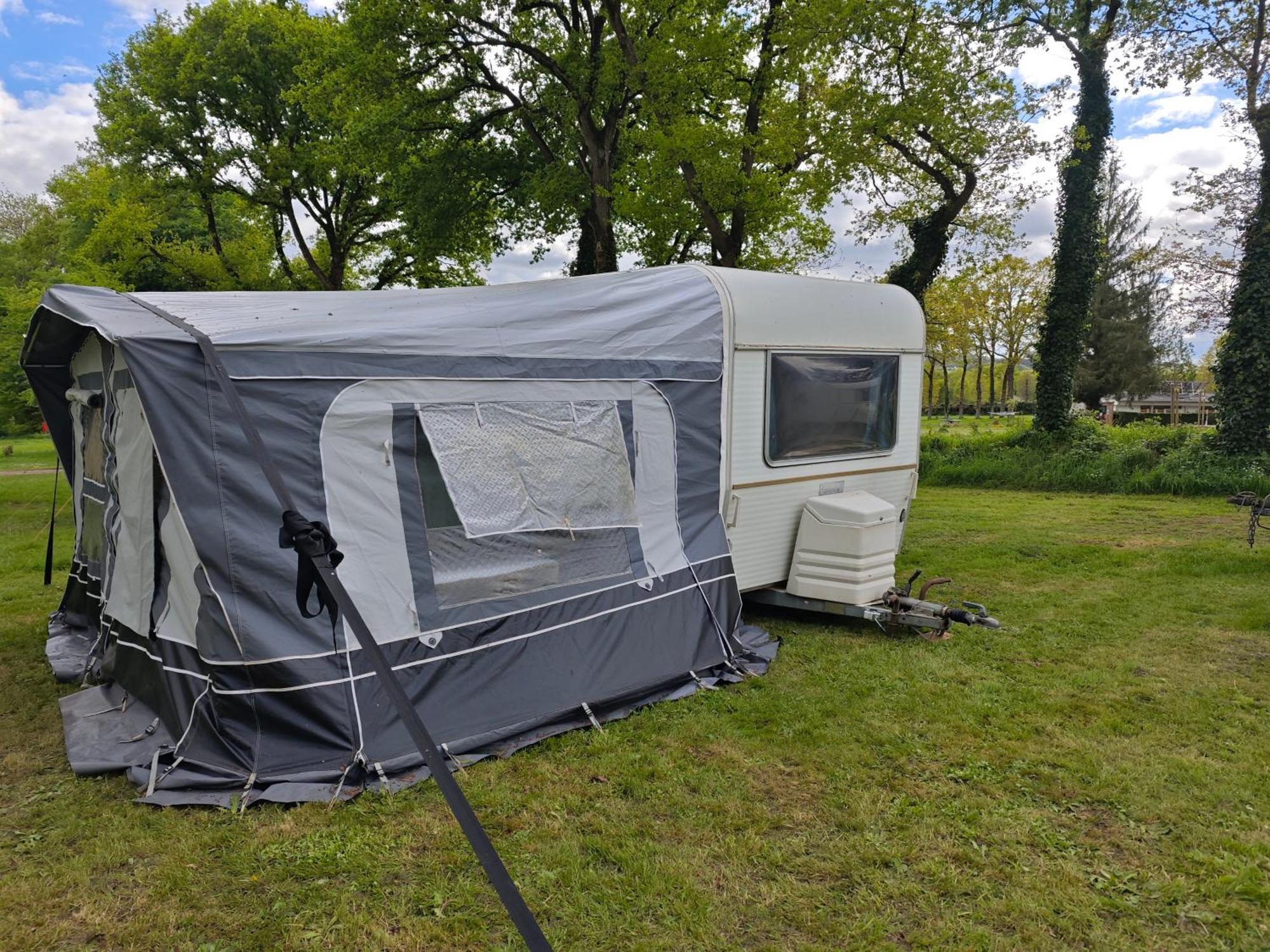 Camping Le Val Aux Fees - Broceliande Concoret Экстерьер фото