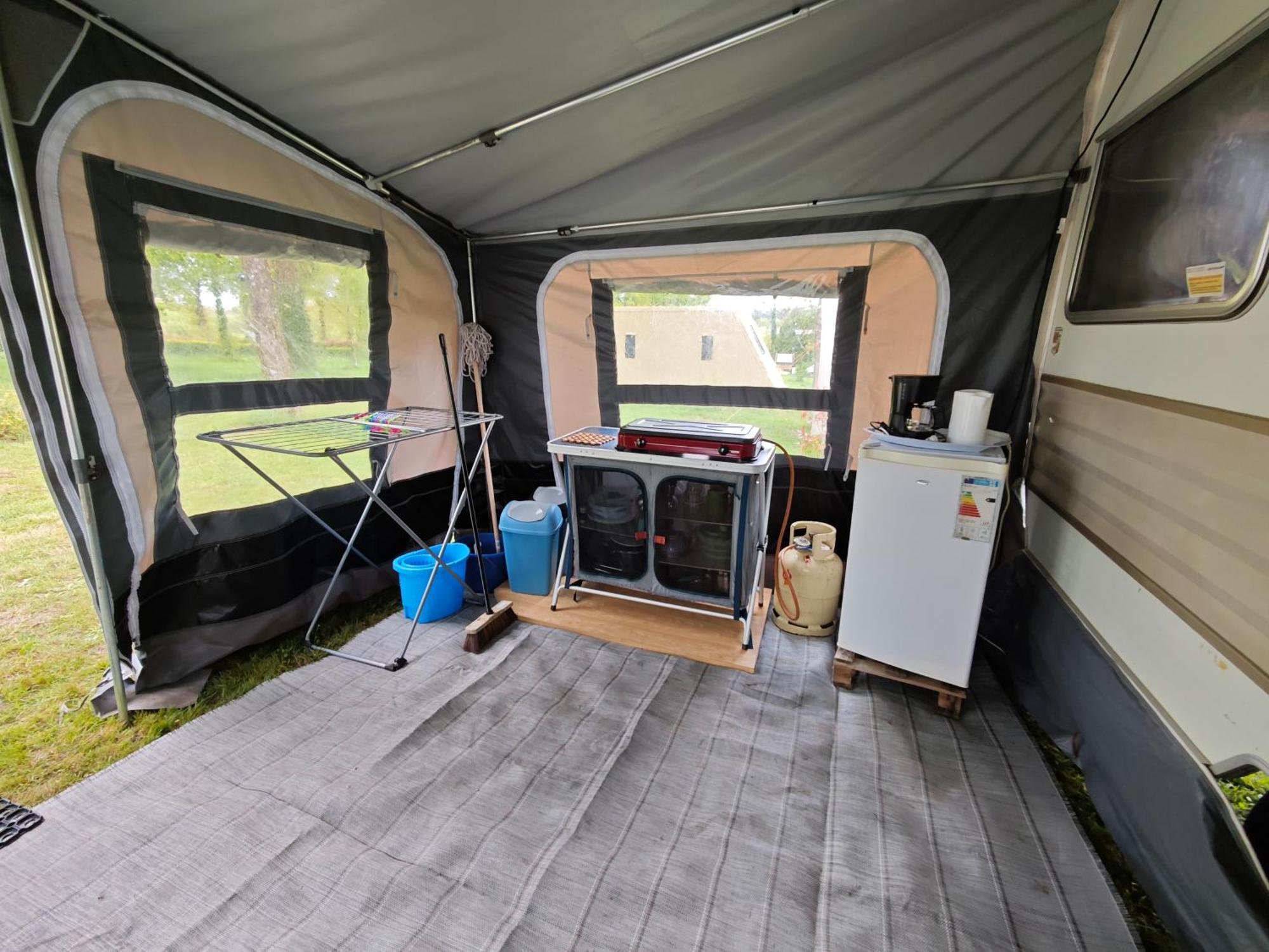 Camping Le Val Aux Fees - Broceliande Concoret Экстерьер фото